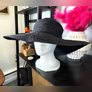 Scala Black Fabric Packable Hat
